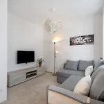 Residenza Jasmine Grey