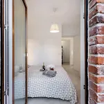Residenza Jasmine Grey