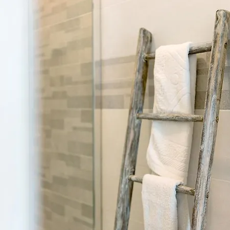 Residenza Jasmine Grey ורבאניה