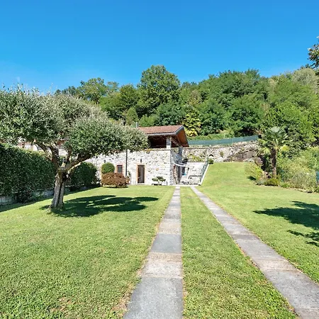 Residenza Jasmine Grey בית נופש ורבאניה