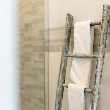 Residenza Jasmine Grey